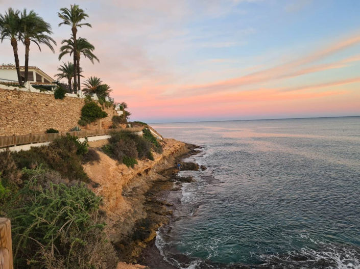 Image No.26-2 Bed Townhouse for sale