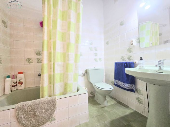 Image No.17-7 Bed Villa for sale