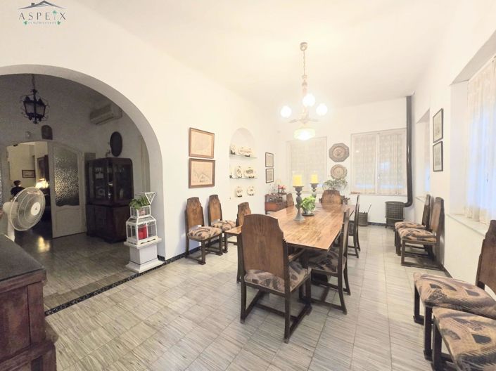 Image No.5-7 Bed Villa for sale