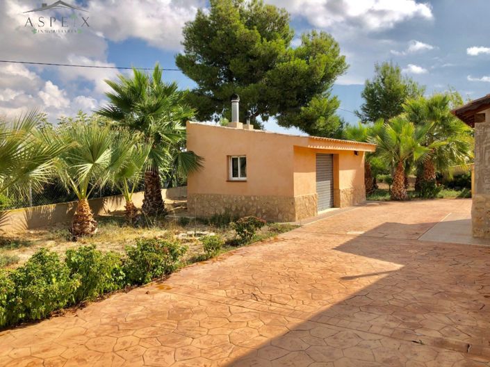 Image No.12-4 Bed Country House for sale