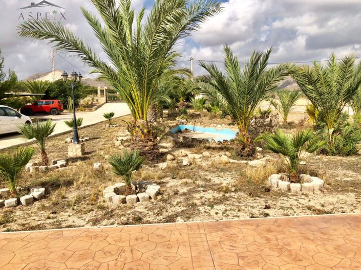 Image No.18-4 Bed Country House for sale