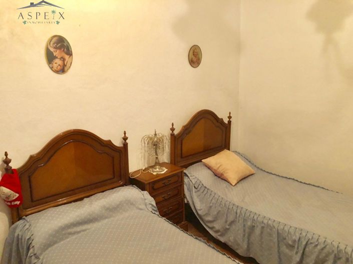 Image No.8-4 Bed Country House for sale