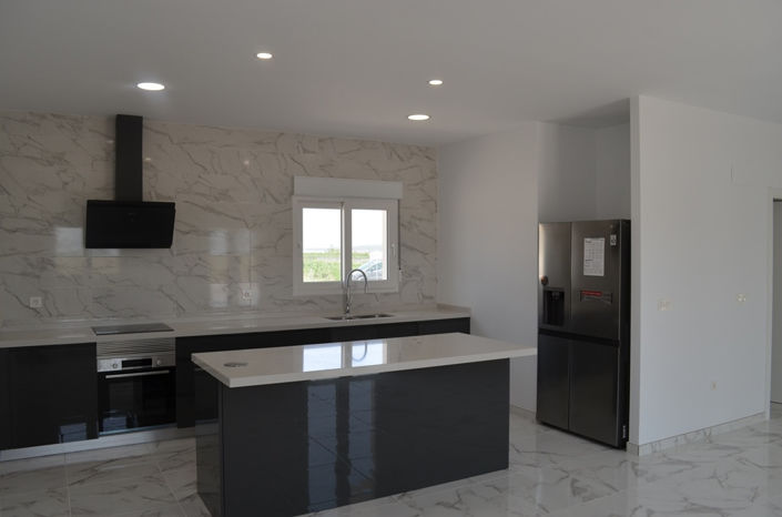 Image No.18-4 Bed Country House for sale