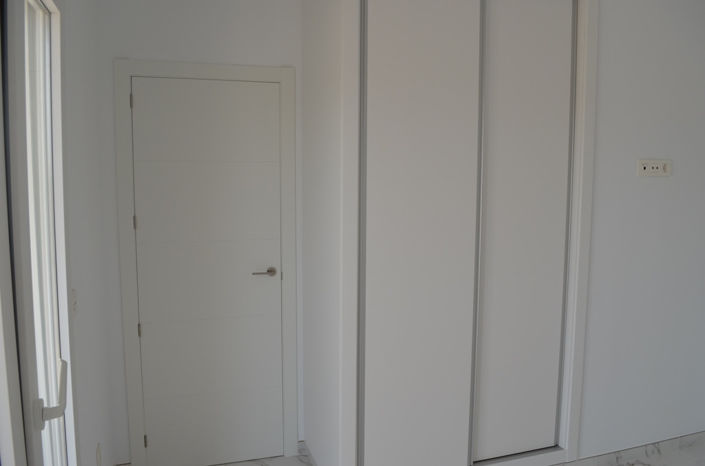 Image No.24-4 Bed Country House for sale