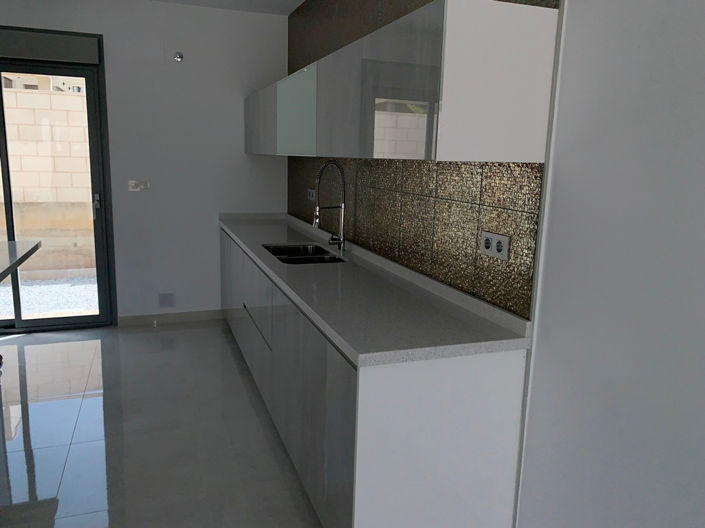 Image No.12-4 Bed Country House for sale