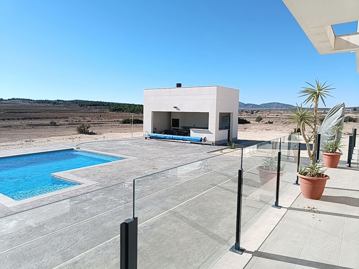 Image No.18-4 Bed Country House for sale