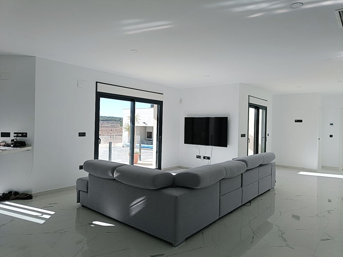 Image No.20-4 Bed Country House for sale