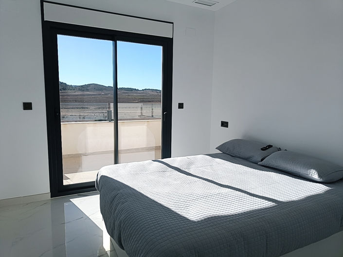 Image No.42-4 Bed Country House for sale