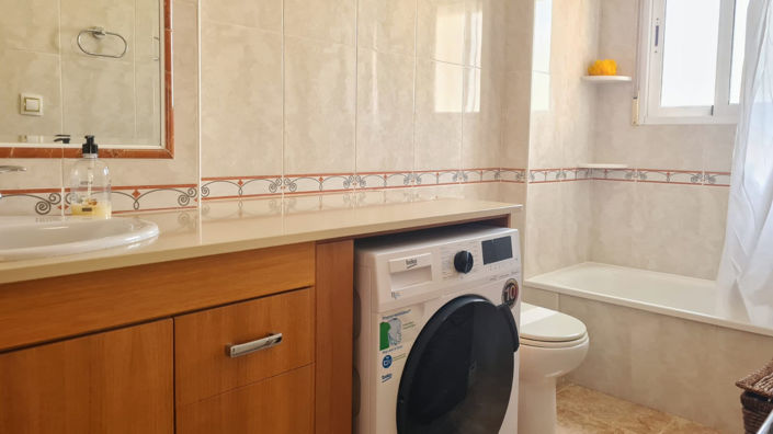 Image No.17-3 Bed Townhouse for sale