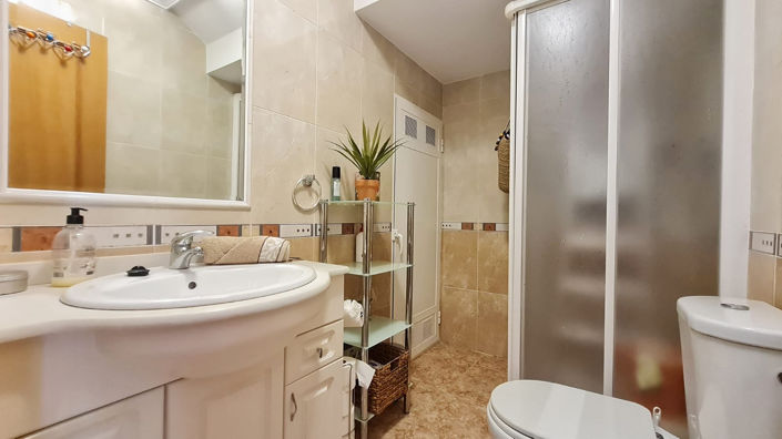 Image No.18-3 Bed Townhouse for sale