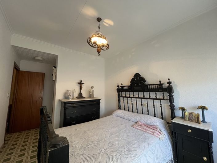 Image No.10-6 Bed Townhouse for sale