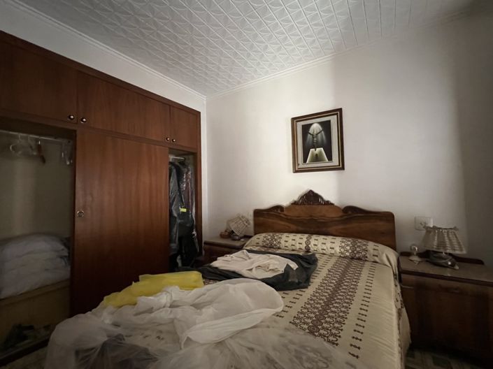 Image No.11-6 Bed Townhouse for sale