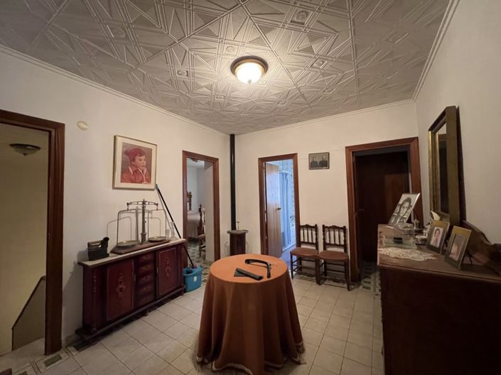 Image No.2-6 Bed Townhouse for sale