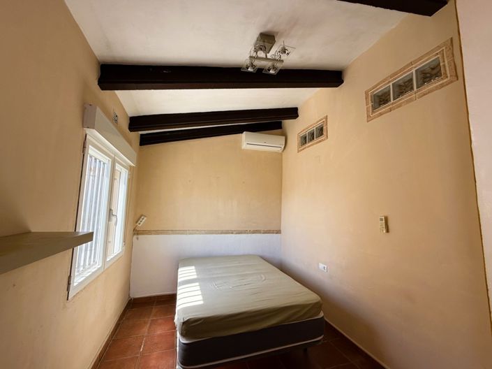 Image No.11-2 Bed Townhouse for sale