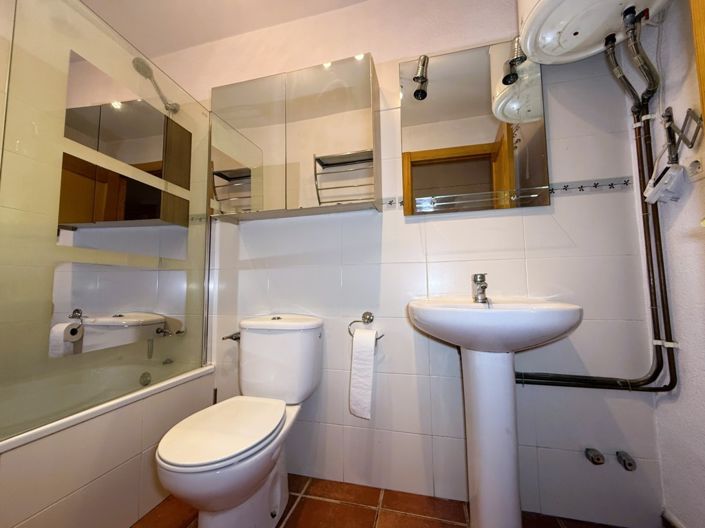 Image No.12-2 Bed Townhouse for sale