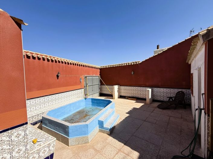 Image No.14-2 Bed Townhouse for sale