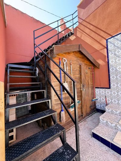 Image No.17-2 Bed Townhouse for sale