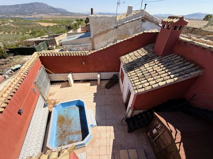 Image No.18-2 Bed Townhouse for sale