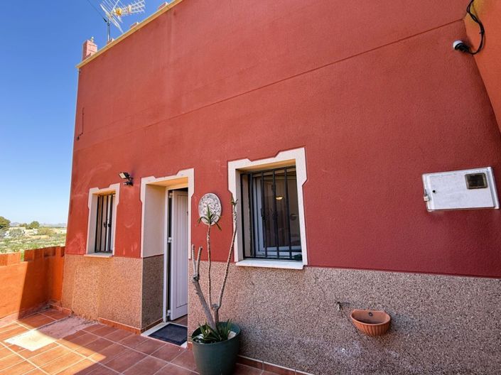 Image No.19-2 Bed Townhouse for sale