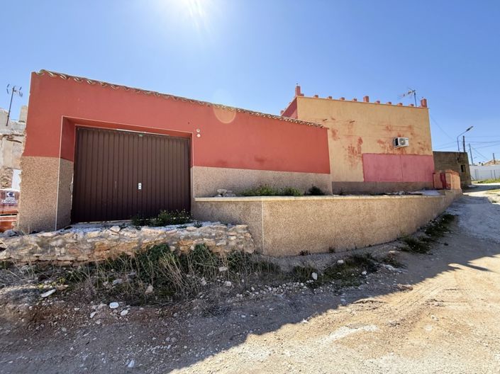 Image No.21-2 Bed Townhouse for sale