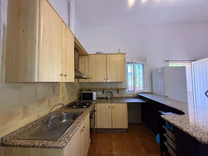 Image No.7-2 Bed Townhouse for sale