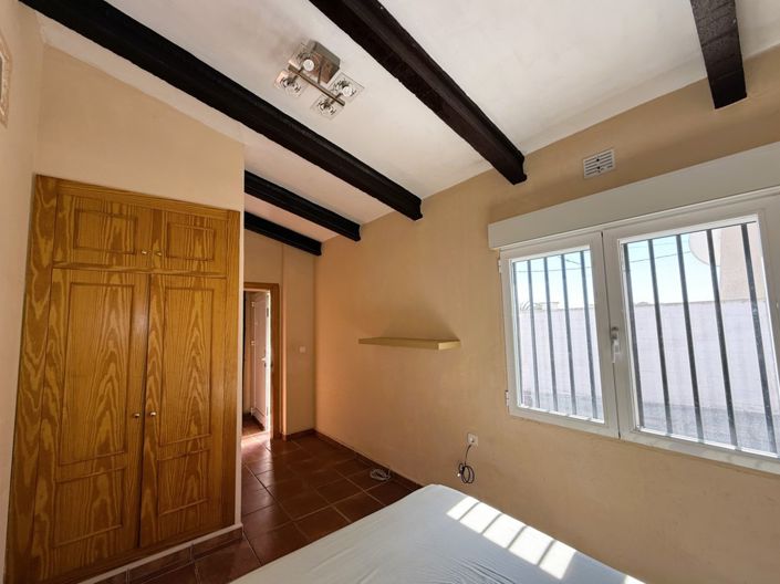 Image No.9-2 Bed Townhouse for sale