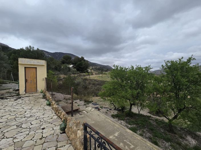 Image No.6-2 Bed Country House for sale