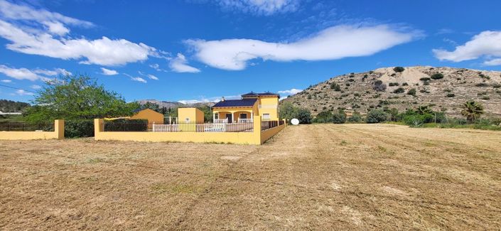 Image No.38-4 Bed Country House for sale