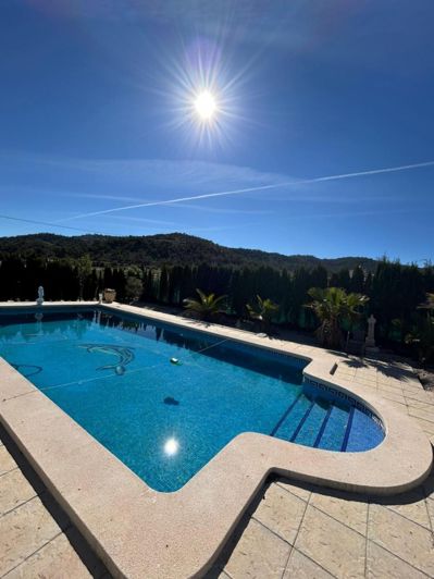 Image No.20-4 Bed Country House for sale