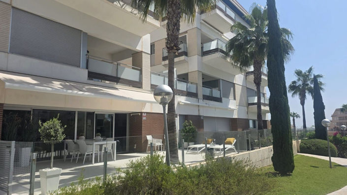 Image No.24-3 Bed Apartment for sale