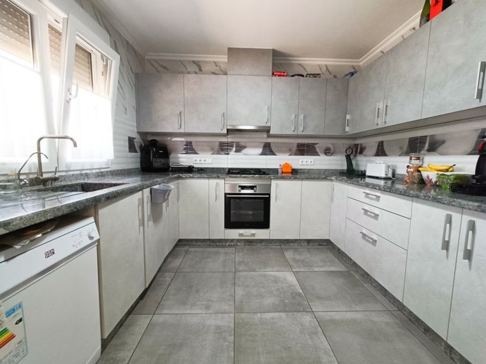 Image No.14-4 Bed Country House for sale