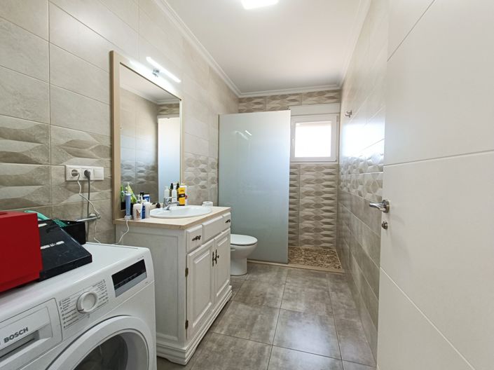 Image No.29-4 Bed Country House for sale