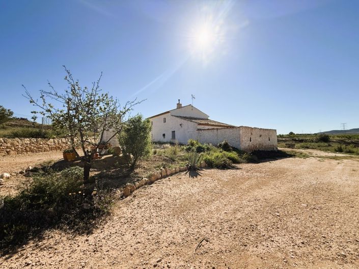 Image No.16-4 Bed Country House for sale