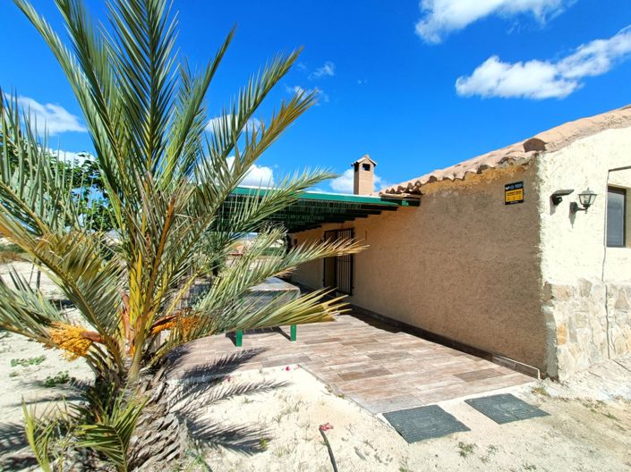 Image No.11-3 Bed Country House for sale