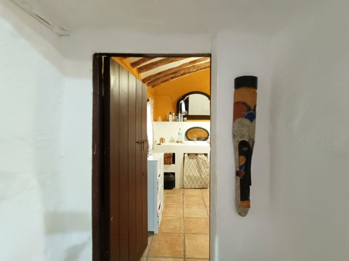 Image No.16-3 Bed Country House for sale