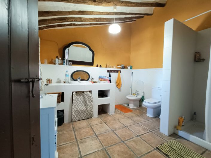 Image No.17-3 Bed Country House for sale