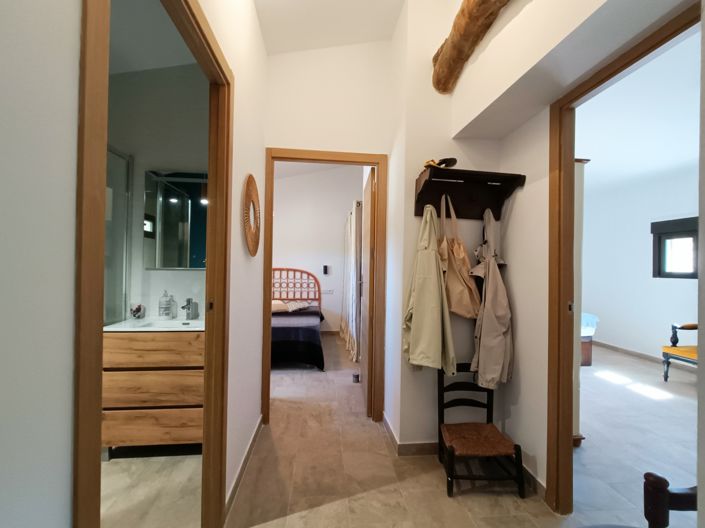 Image No.26-3 Bed Country House for sale