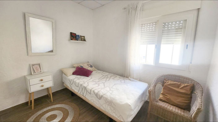 Image No.4-2 Bed Townhouse for sale
