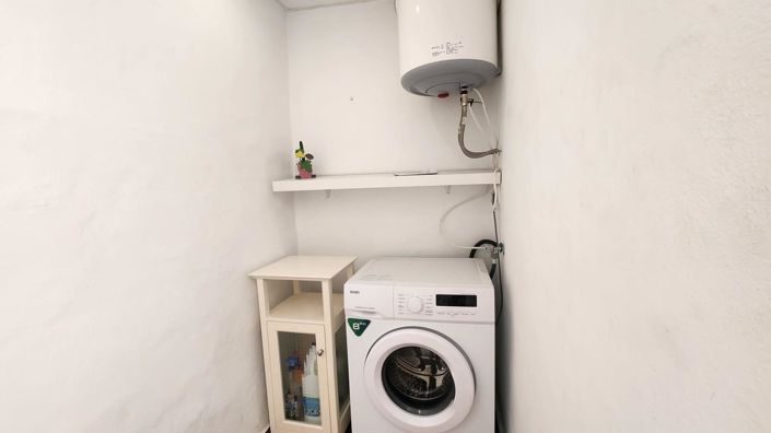 Image No.7-2 Bed Townhouse for sale