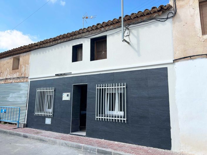 Image No.3-3 Bed Townhouse for sale