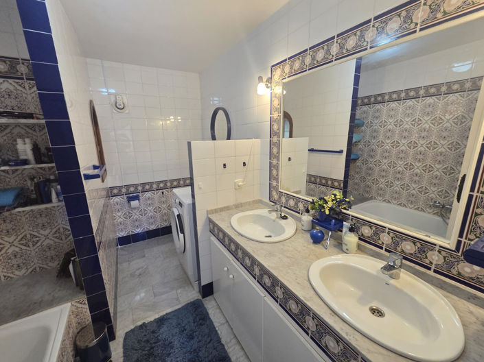 Image No.25-3 Bed Villa for sale