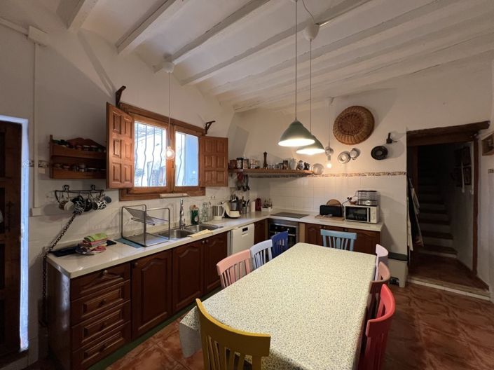 Image No.11-7 Bed Country House for sale