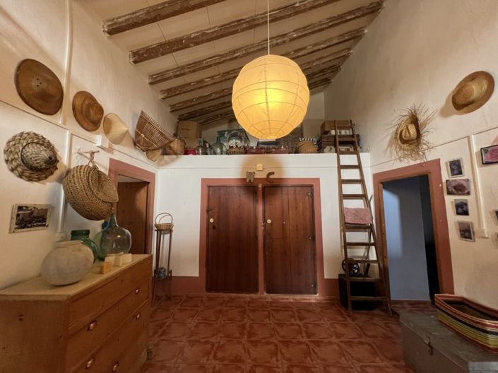 Image No.17-7 Bed Country House for sale
