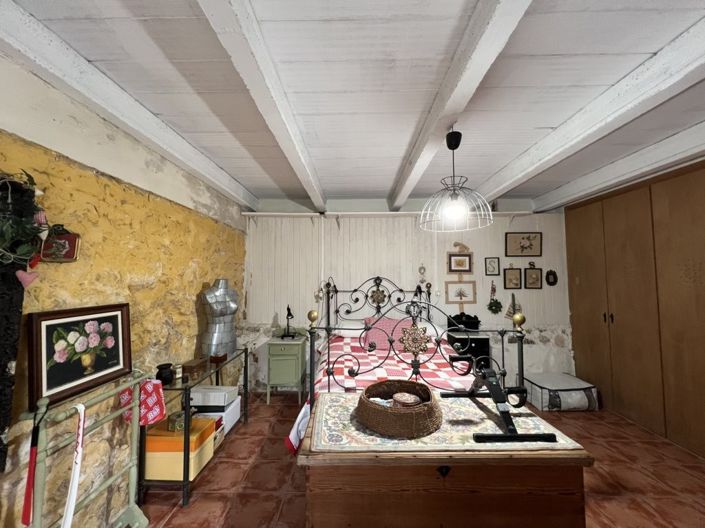 Image No.19-7 Bed Country House for sale