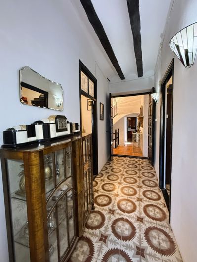 Image No.19-6 Bed Townhouse for sale