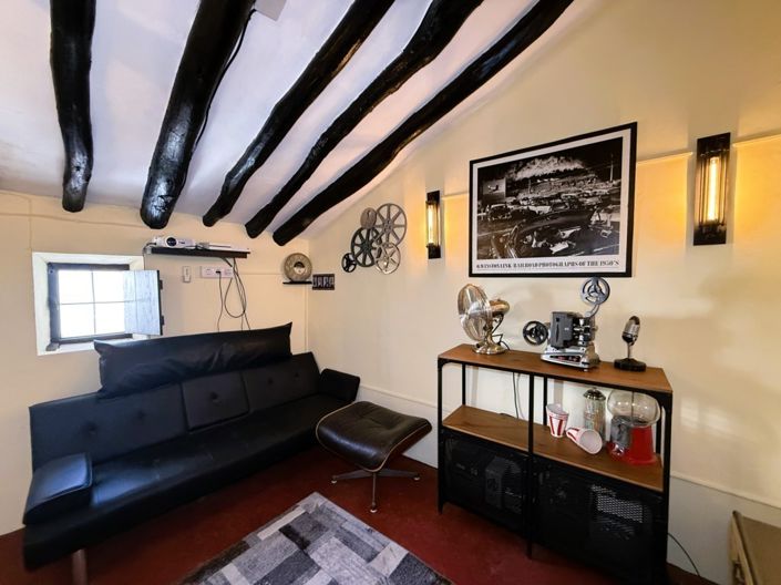 Image No.31-6 Bed Townhouse for sale