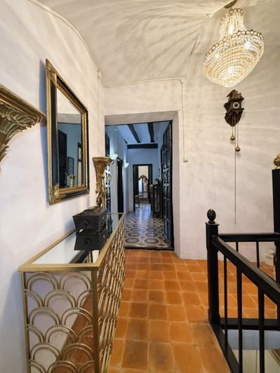 Image No.32-6 Bed Townhouse for sale