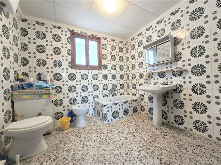 Image No.7-3 Bed Country House for sale