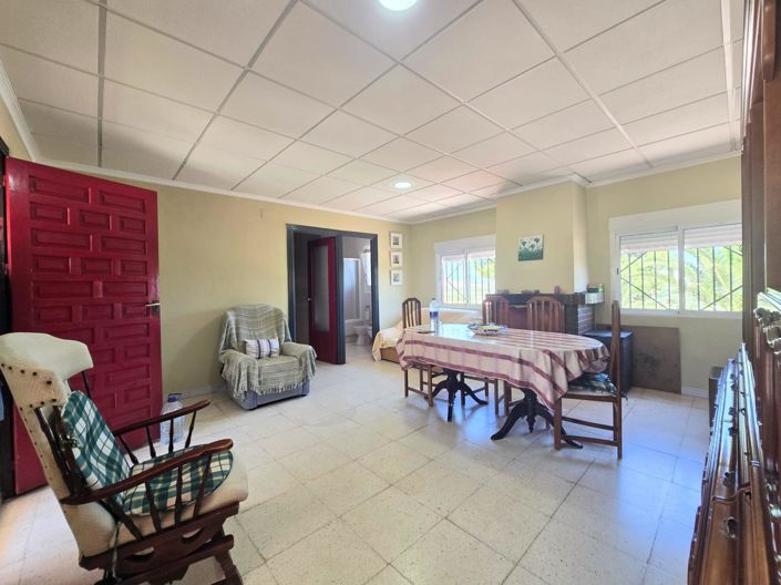 Image No.4-2 Bed Country House for sale