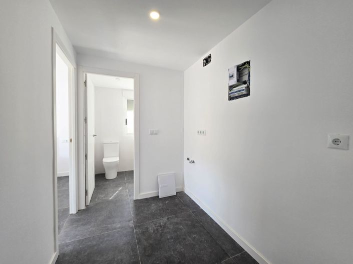 Image No.6-3 Bed Country House for sale